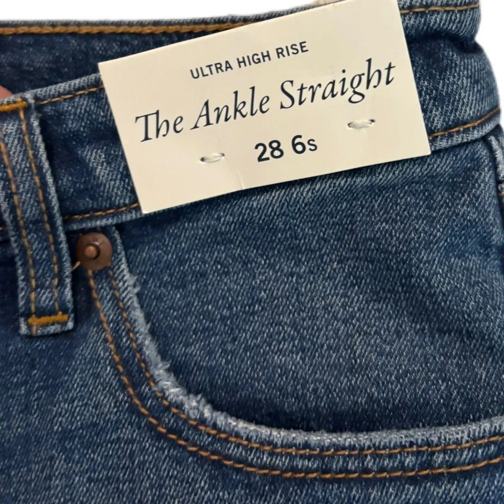 Abercrombie & Fitch The Ankle Straight Ultra High Rise Distressed Jeans 28/ 6S - Picture 9 of 16